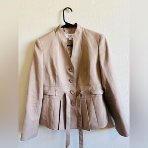 EUC Le Suit Petite size 4P NWT tan blazer